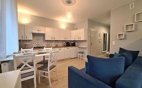 APARTAMENTY LA VILLA SUPERIOR III na parterze z prywatnym ogrodem, tarasem, parkingiem, blisko centrum, spokojna okolica